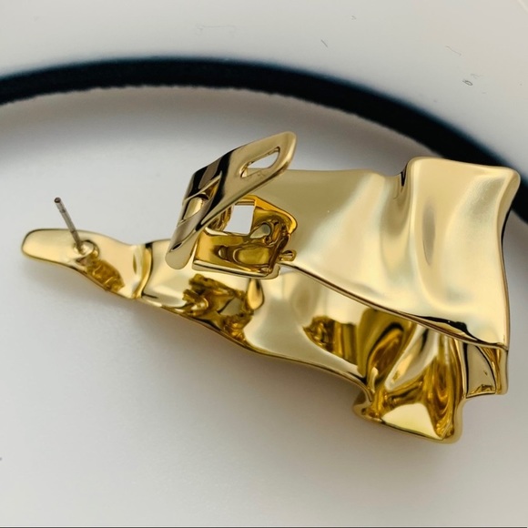 ALEXIS BITTAR • NEW RARE Gold Crumpled Metal 3D Triangle Hoop Hinged Earrings - Picture 15 of 16